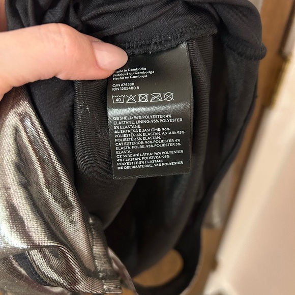 H&M Draped V-Neck Thong Metallic Silver Long Sleeve Bodysuit Large NWT - Picture 8 of 8